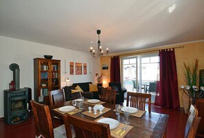 Dining - Albatros Comfortable holiday residence (Juliusruh)