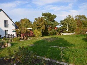 Property grounds - Marisol Comfortable holiday residence (Glowe, Rügen Jasmund, Ostsee)