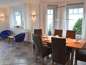 Dining - Marisol Comfortable holiday residence (Glowe, Rügen Jasmund, Ostsee)