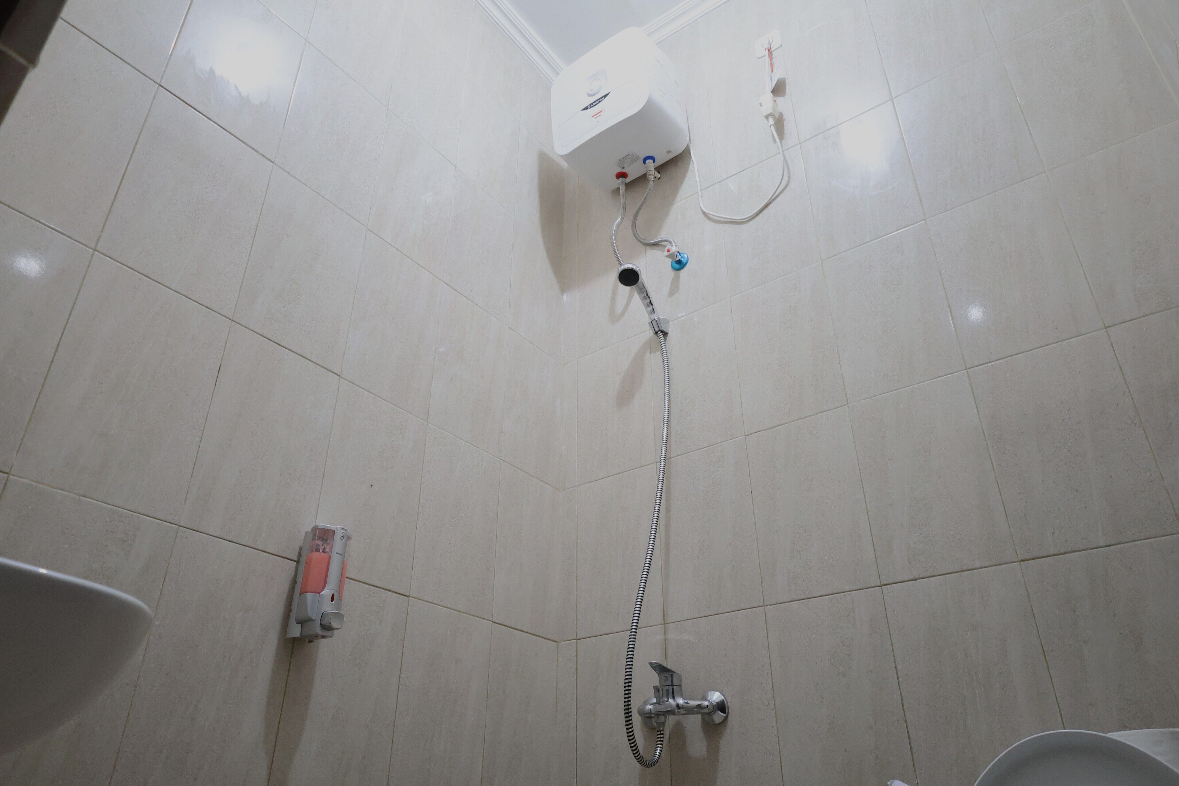 Kamar Double, Bebas Asap Rokok, pemandangan kebun | Shower kamar mandi