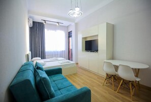 Standard Room, City View | Soundproofing, free WiFi - Seventh floor apartment (Kutaisi)