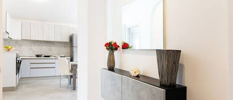 Oven, stovetop, dishwasher