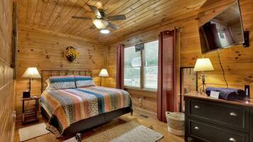 2 soveværelser, skrivebord, strygejern/strygebræt, Wi-Fi