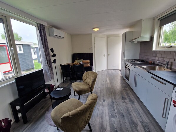 Private kitchen - 3 bedroom chalet in hensbroek (Hensbroek)
