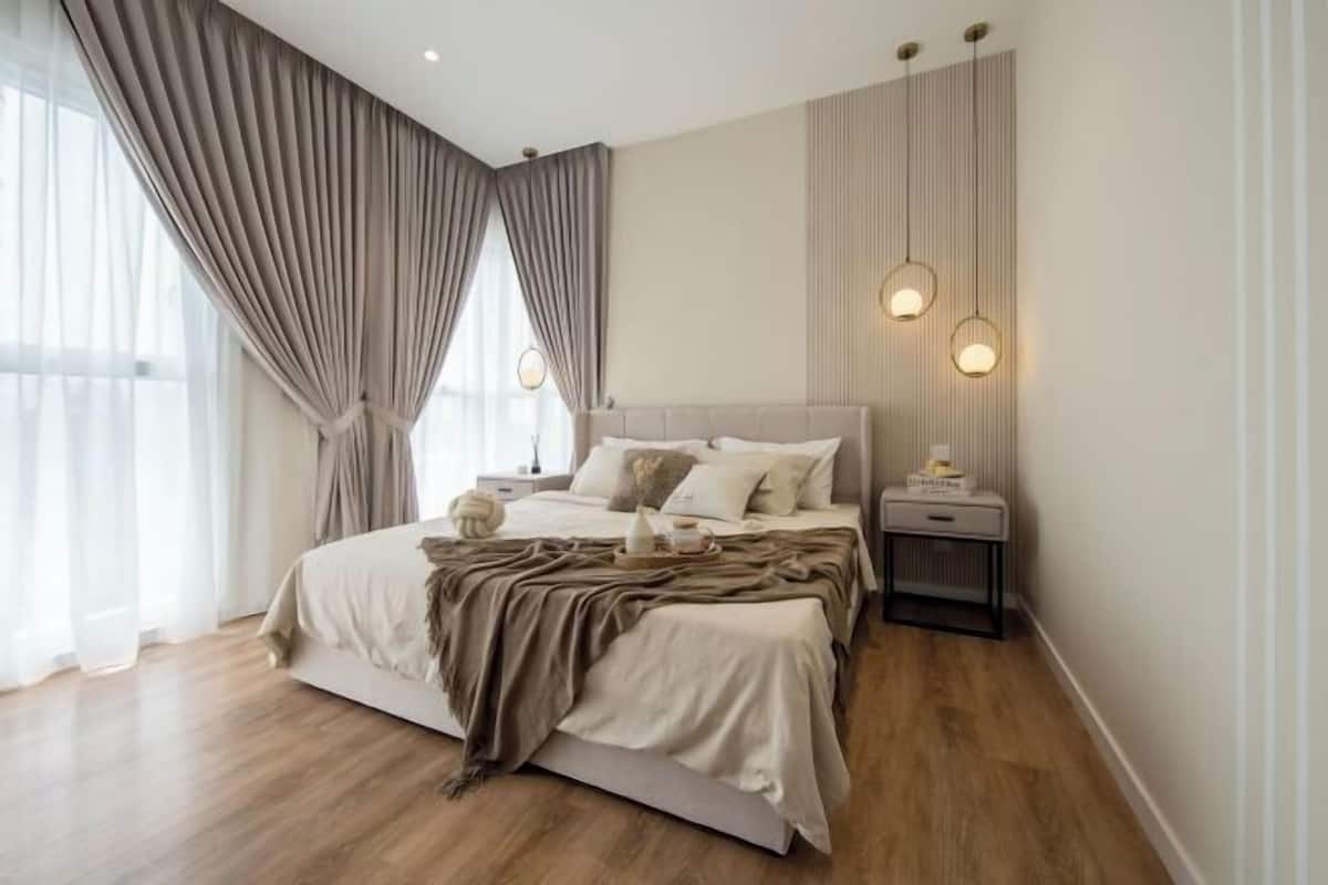 1 dormitori i espai de treball apte per a portàtils