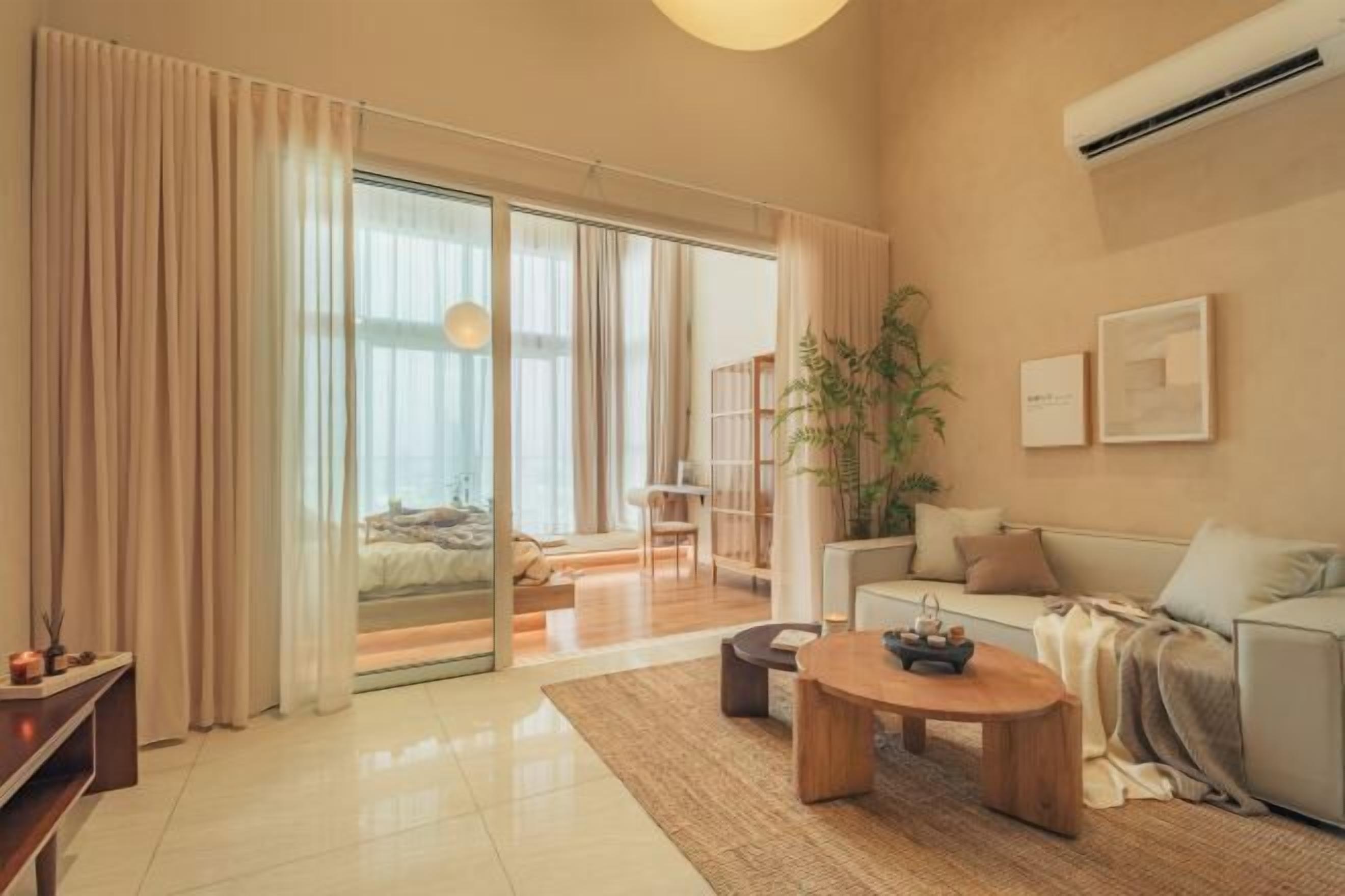 Laptop workspace, iron/ironing board, free WiFi, bed sheets