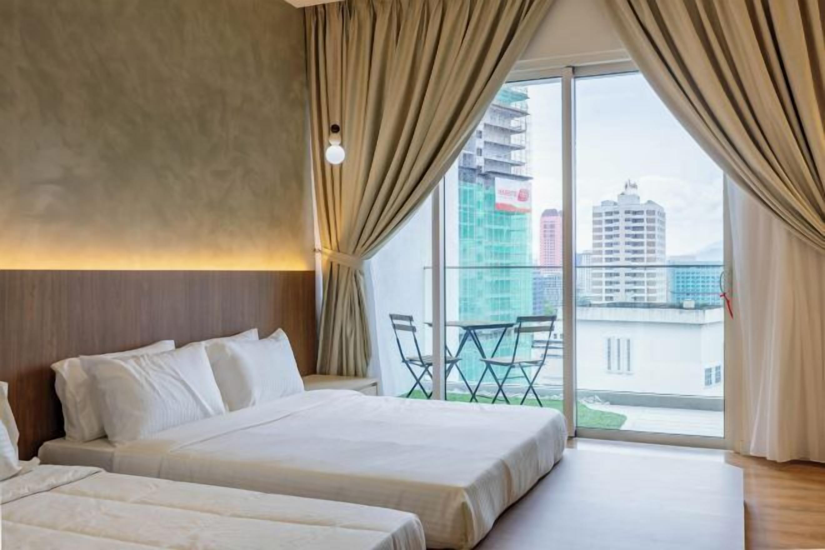 Laptop workspace, iron/ironing board, free WiFi, bed sheets