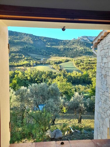 Charmante villa 6 personnes 3 chambres avec piscine et vue imprenable