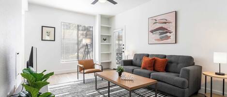 Televisión, oficina