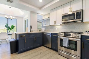 Fridge, microwave, oven, stovetop - 2BR CozySuites at Kierland Commons with pool #07 (Scottsdale)