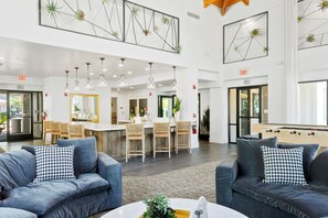 Interior - CozySuites at Kierland Commons with pool#15 (Scottsdale)