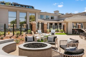 Terrace/patio - CozySuites at Kierland Commons with pool#15 (Scottsdale)