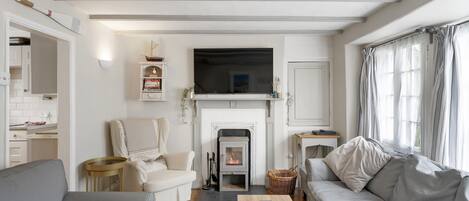 TV, fireplace, DVD player, offices