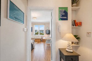 TV, fireplace, stereo - Apartment, Expansive Sea Views, Private Parking (Westward Ho!)