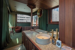 Room, 1 King Bed, Balcony | Frette Italian sheets, premium bedding, Select Comfort beds - Hyde Melbourne Place (Melbourne)