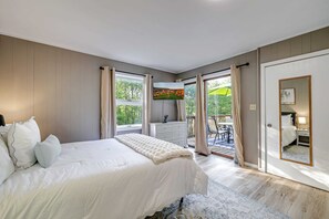 3 bedrooms, desk, iron/ironing board, WiFi