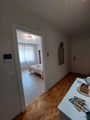 3 soverom, strykejern/-brett, reiseseng for barn og wi-fi (inkludert)