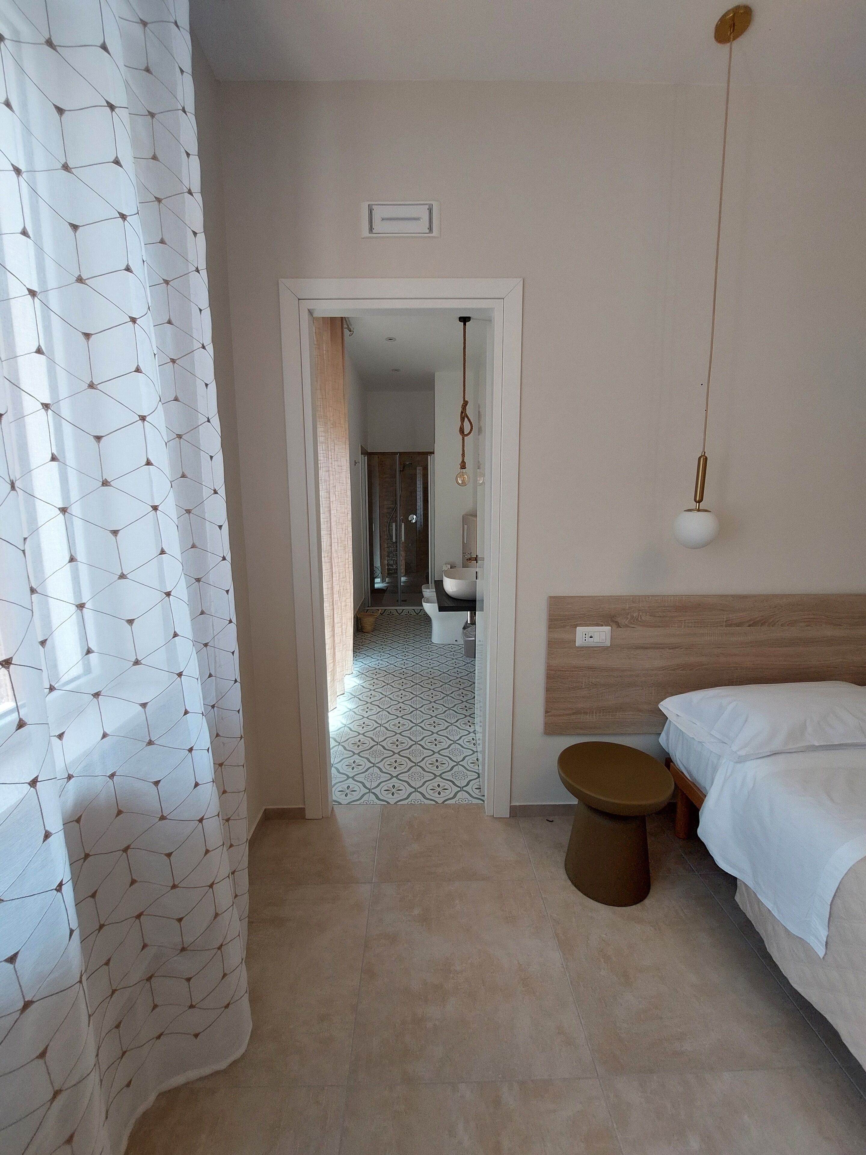 3 chambres, fer et planche à repasser, lit parapluie, Wi-Fi gratuit