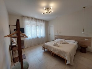 3 chambres, fer et planche à repasser, lit parapluie, Wi-Fi gratuit
