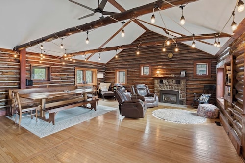 Seneca Wine Trail | Lakefront | Hot Tub | Dock