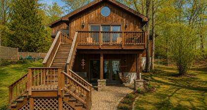 Seneca Wine Trail | Lakefront | Hot Tub | Dock