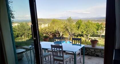 Maison en Provence, belle vue, grand jardin, petite piscine