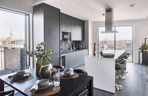 Dining - Gorgeous, Light, Stylish Flat in Hip Shoreditch(e) (Greater London)