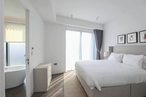 2 bedrooms, iron/ironing board, WiFi - Luxury retreat in the heart of Shoreditch (G) (Greater London)