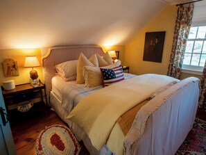 1 soverom, skrivebord, strykejern/-brett og wi-fi (inkludert)