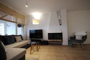 Smart TV - Pura Vida apartament, Sea veaws! (Castell-Platja d'Aro)