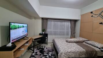Deluxe Double Room | Free WiFi, bed sheets