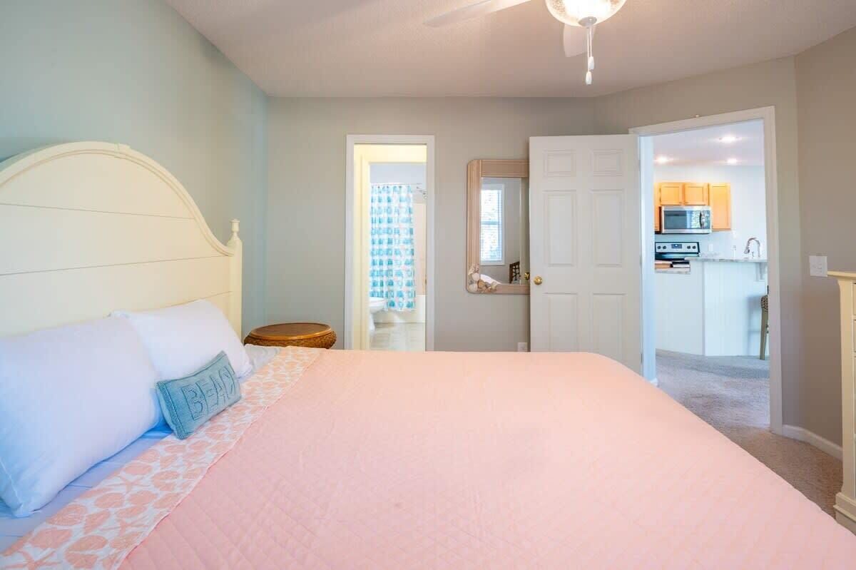 Marsh Girl: Coastal 1 Bedroom Apartment With Pool! - Bolivia, NC