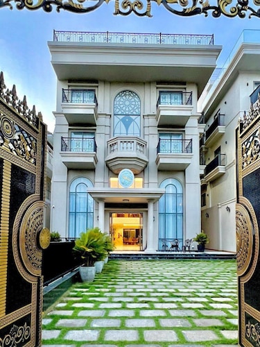 Sabina Luxury Boutique Hotel & Villa