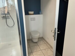 Chambre Double Confort, vue montagne | Salle de bain