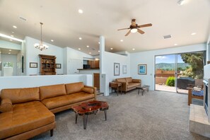 Unclassified image, 2 of 45, button