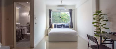 Family Double Room, City View | Desk, free WiFi
