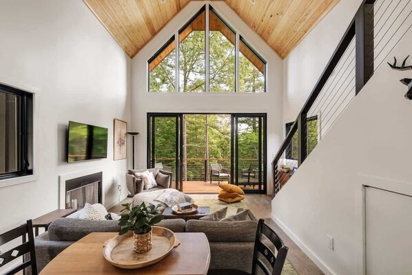 Smart TV, fireplace, offices