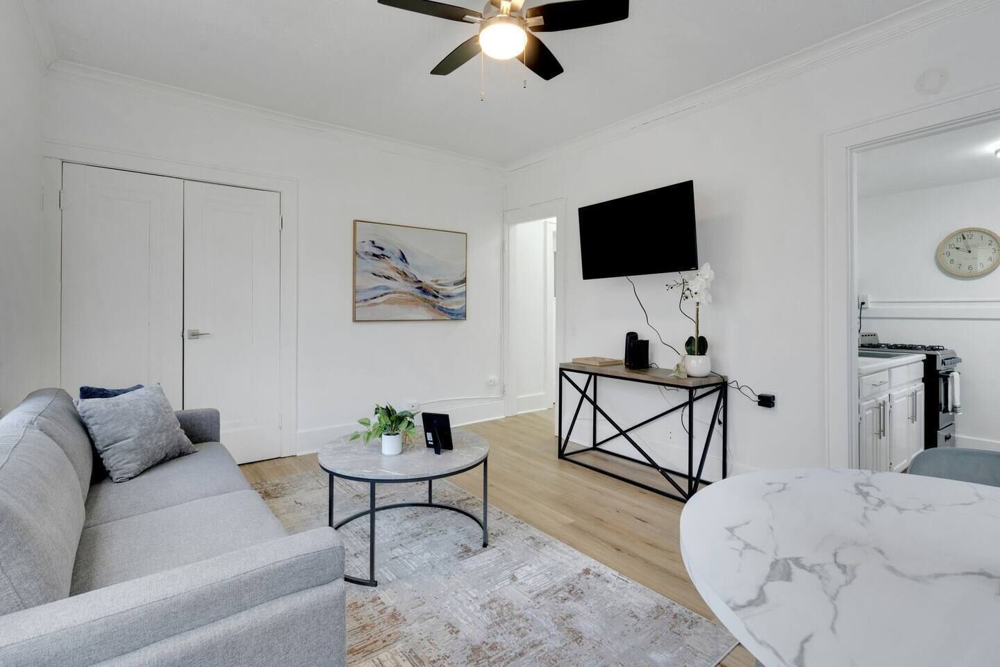 Get comfortable and enjoy 1 bedroom , 1 bathroom of this ideal Furnished unit