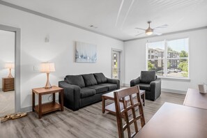 Una Smart TV, una oficina