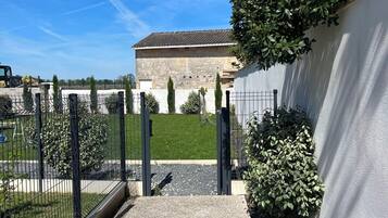 Enceinte de lâhĂ©bergement