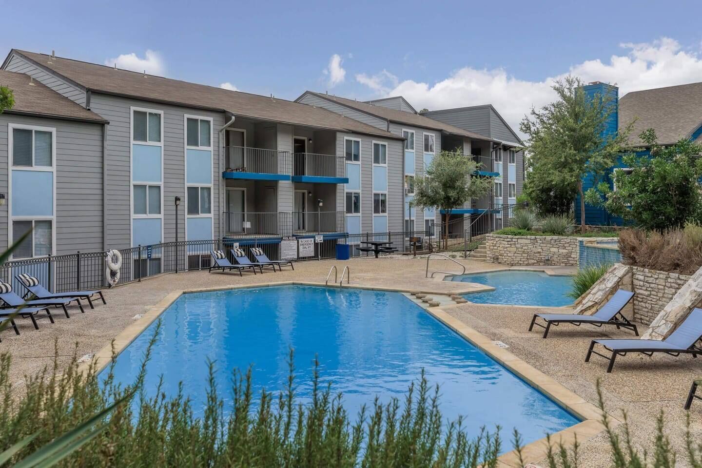 This apartment is a 1 bedroom(s), 1 bathrooms, located in San Antonio, TX.