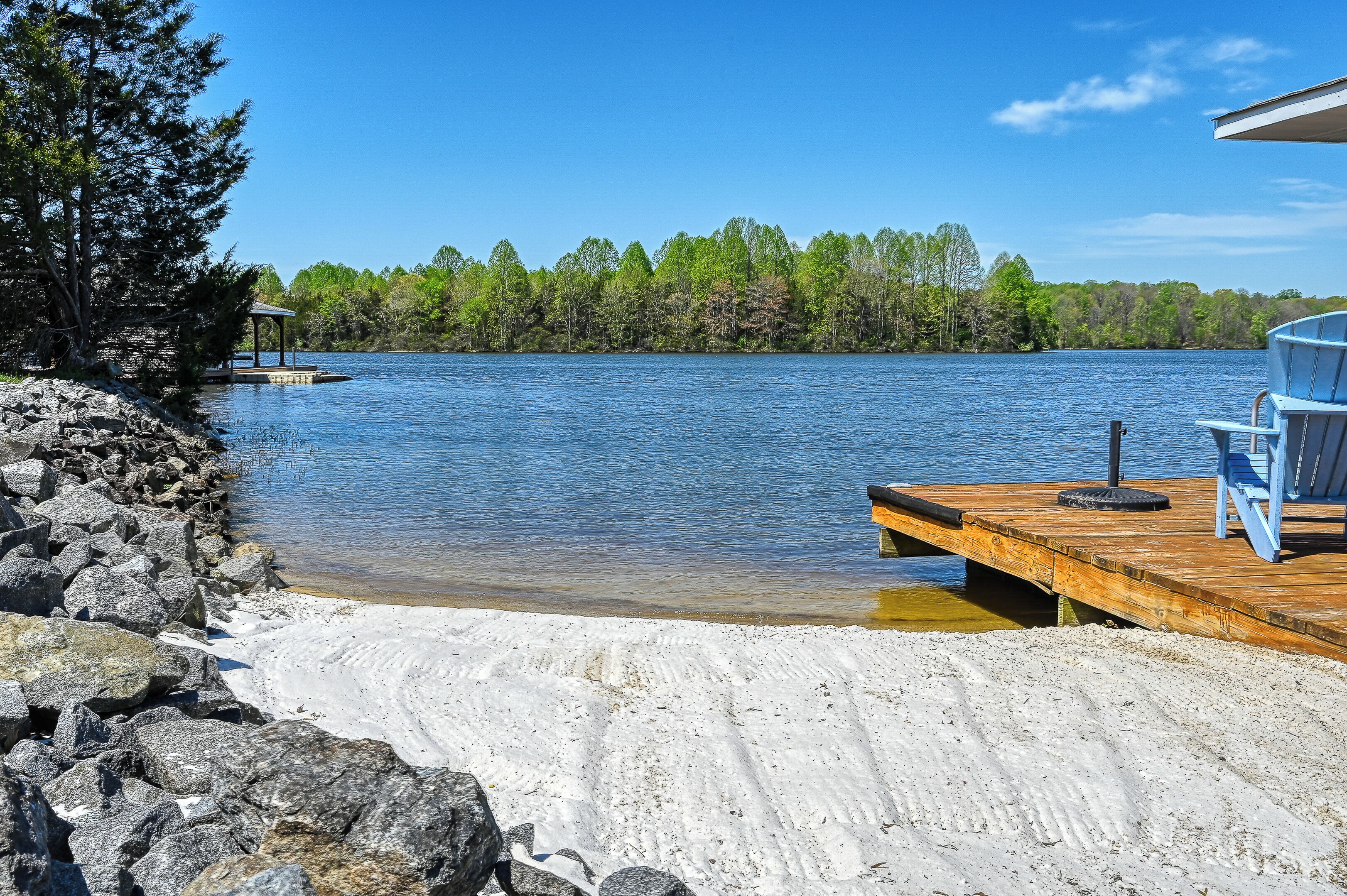 Sunset Views- Waterfront Home, Gorgeous Sunsets, Sandy Beach, Covered Boat Slip, Amenities Included