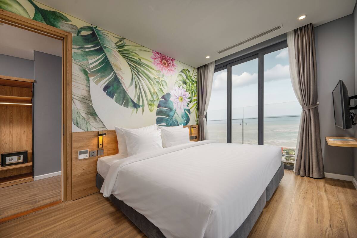 Chambre « Premier », 1 très grand lit, vue océan