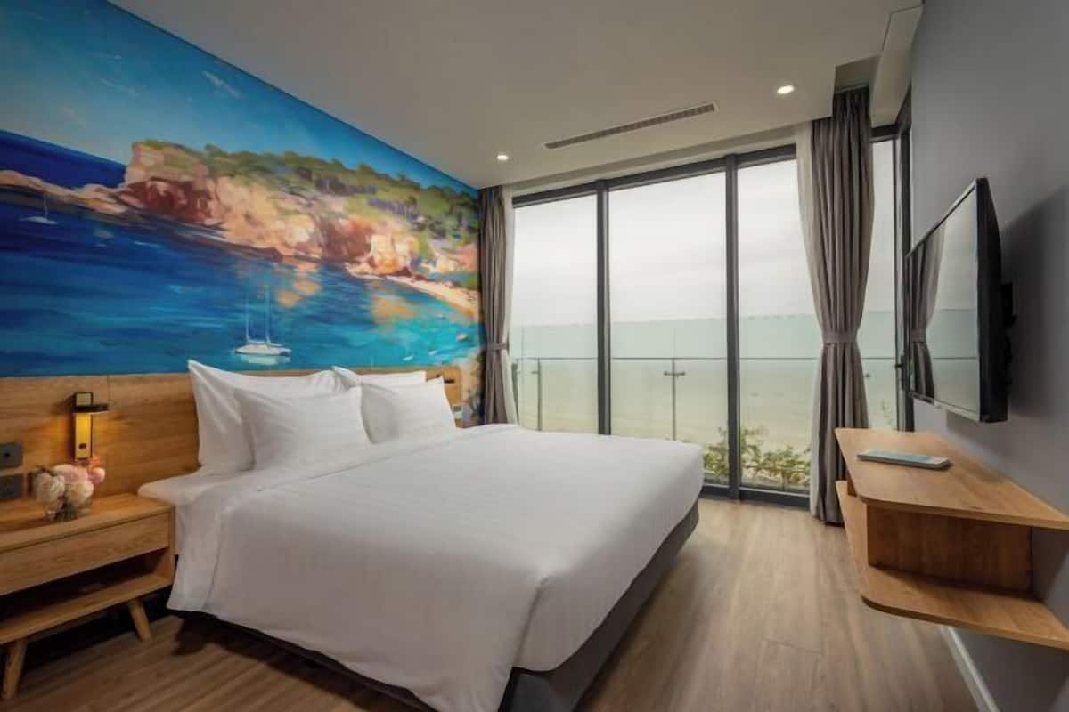 1 bedroom, desk, soundproofing, free WiFi