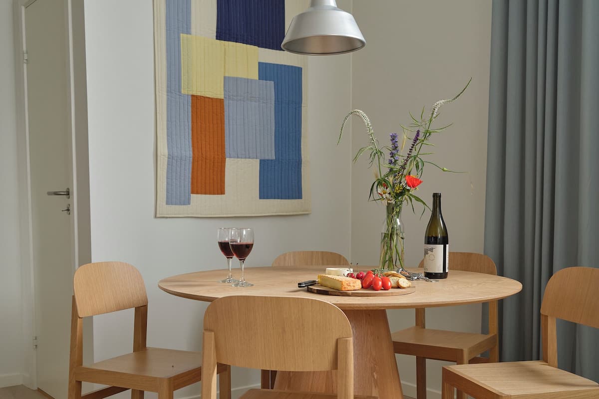 2 Bedroom Apartment for 6 | Opções para refeição no quarto