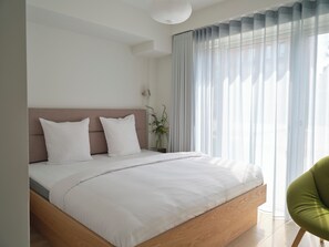 Ropa de cama hipoalergénica y cortinas blackout 
