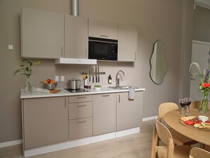 2 Bedroom Apartment for 6 | Private kitchen | Mini-fridge, microwave, espresso maker, coffee/tea maker - Flora Apartment Hotel (Copenhagen)