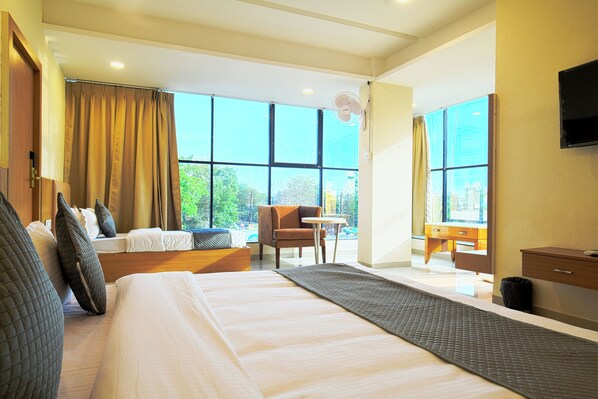 Superior Triple Room | Free WiFi, bed sheets - Hotel Shivlok (Ujjain)