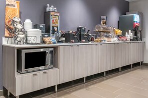 Dining - Coratel Inn & Suites by Jasper Rochester-Comfort 2 Queen Bed Non-Smoking (Rochester)