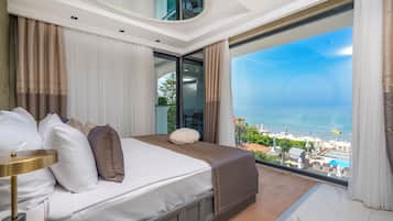 Habitación estándar con 1 cama matrimonial o 2 individuales | Ropa de cama hipoalergénica y caja de seguridad en la habitación